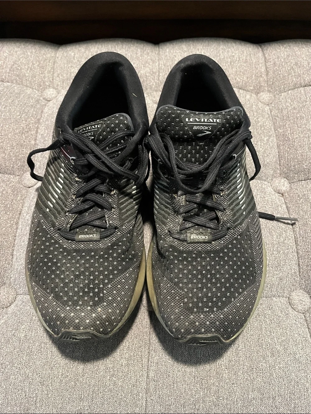 Brooks Levitate Men's Black and Gray Athletic Running Shoes